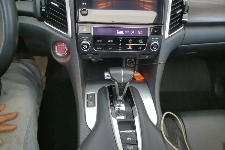 Used Honda Avancier 2017 240TURBO Two-Wheel Drive Premium Edition Gear Lever