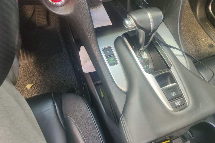 Used Honda Avancier 2017 240TURBO Two-Wheel Drive Premium Edition Gear Lever