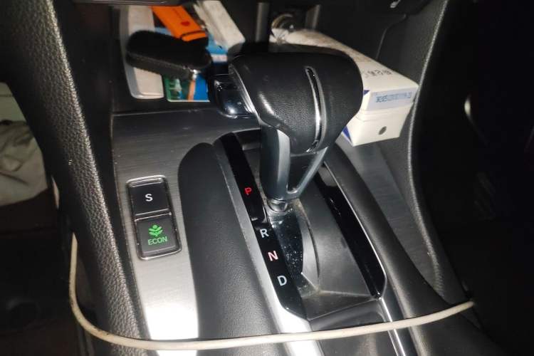 Used Honda Avancier 2017 240TURBO Two-Wheel Drive Premium Edition Gear Lever