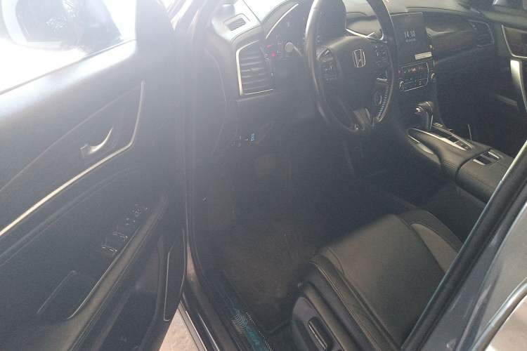 Used Honda Avancier 2017 240TURBO Two-Wheel Drive Comfort Version Interior 3