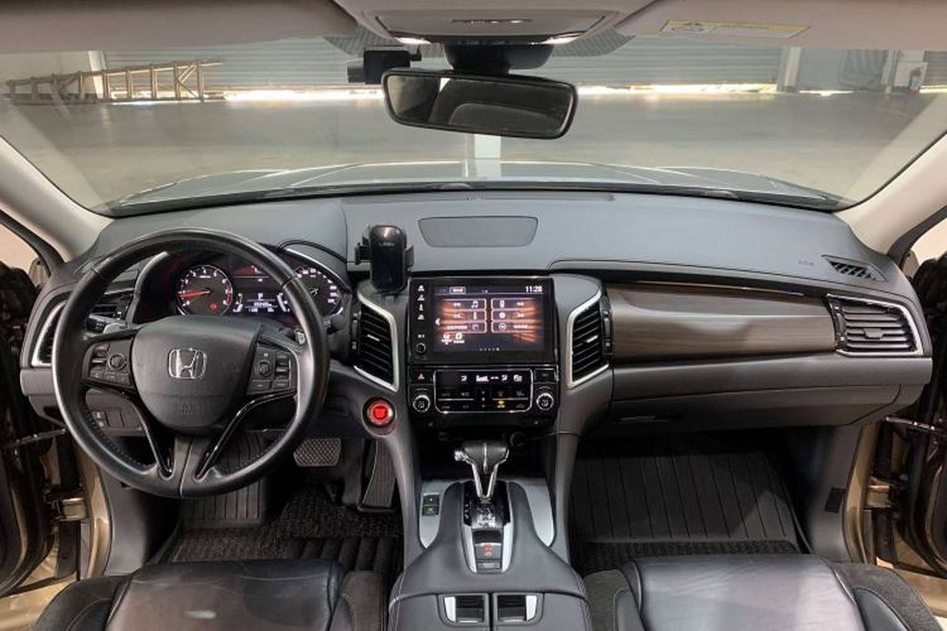 Used Honda Avancier 2017 240TURBO Two-Wheel Drive Premium Edition Interior 3