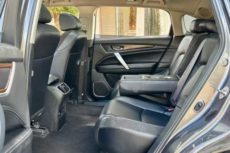 Used Honda Avancier 2017 240TURBO Two-Wheel Drive Comfort Version Interior 7
