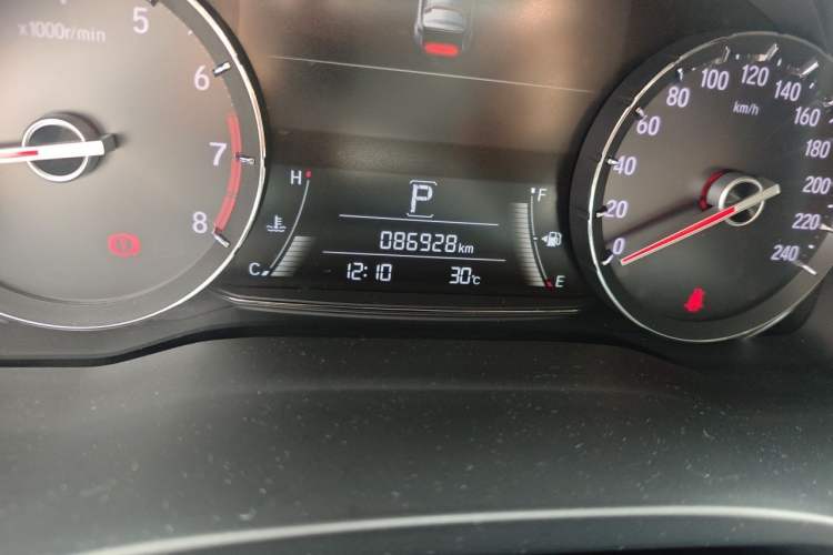 Used Honda Avancier 2017 240TURBO Two-Wheel Drive Premium Edition Odometer Close Up