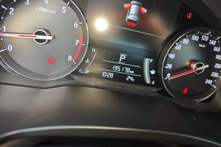 Used Honda Avancier 2017 240TURBO Two-Wheel Drive Premium Edition Odometer Close Up