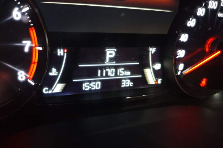 Used Honda Avancier 2017 240TURBO Two-Wheel Drive Luxury Edition Odometer Close Up