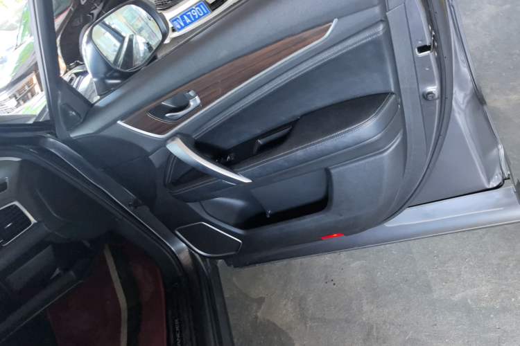 Used Honda Avancier 2017 240TURBO Two-Wheel Drive Luxury Edition Right Front Door Interior