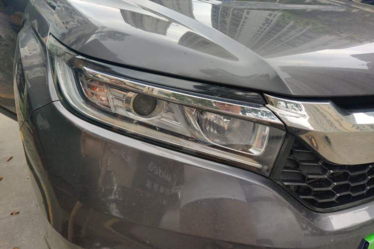 Used Honda Avancier 2017 240TURBO Two-Wheel Drive Luxury Edition Right Front Headlight