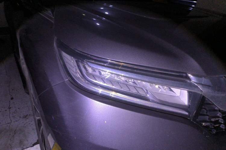 Used Honda Avancier 2017 240TURBO Two-Wheel Drive Premium Edition Right Front Headlight