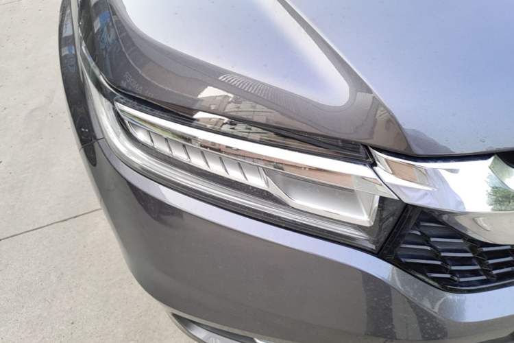 Used Honda Avancier 2017 240TURBO Two-Wheel Drive Premium Edition Right Front Headlight