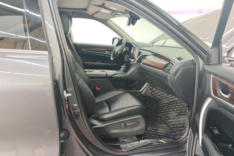 Used Honda Avancier 2017 240TURBO Two-Wheel Drive Premium Edition Right Front Seat