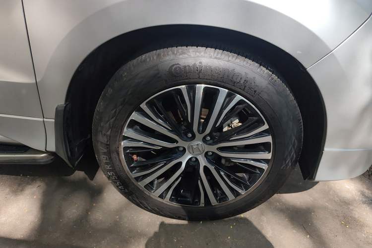 Used Honda Avancier 2017 370TURBO 2WD Luxury Edition Right Front Wheel Hub