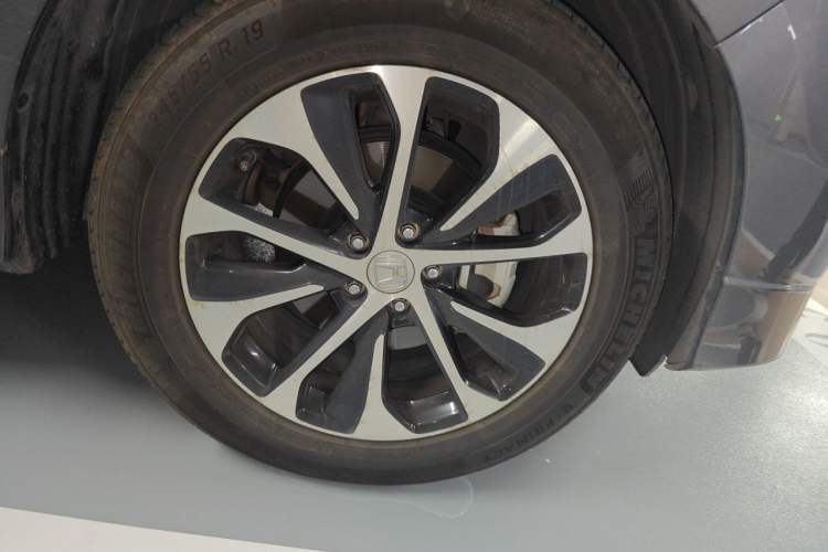 Used Honda Avancier 2017 240TURBO Two-Wheel Drive Luxury Edition Right Front Wheel Hub