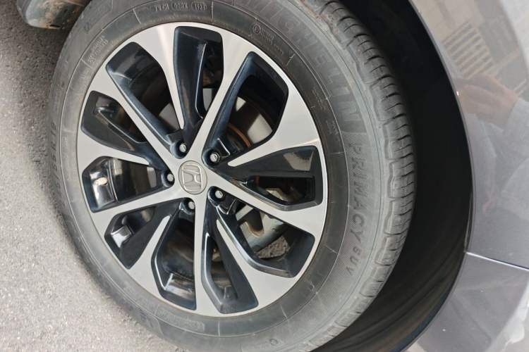 Used Honda Avancier 2017 240TURBO Two-Wheel Drive Premium Edition Right Front Wheel Hub