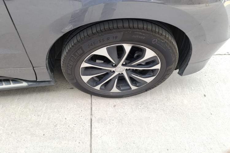 Used Honda Avancier 2017 240TURBO Two-Wheel Drive Premium Edition Right Front Wheel Hub