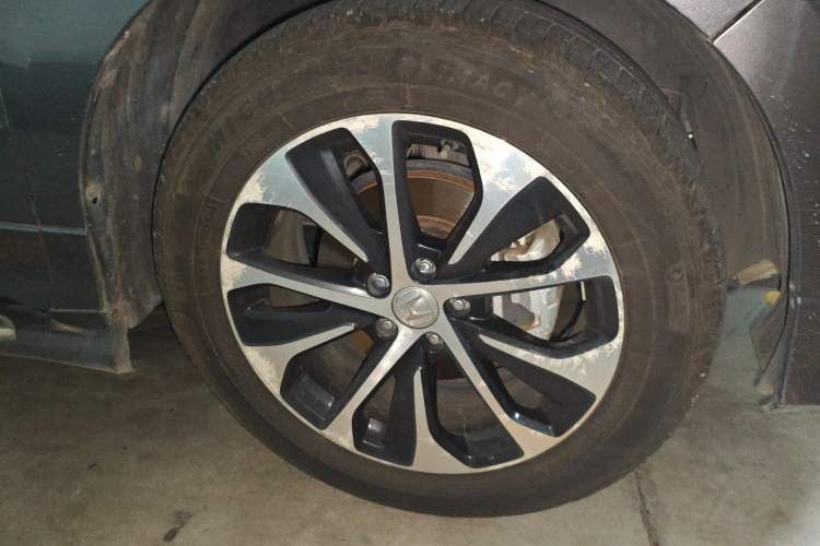 Used Honda Avancier 2017 240TURBO Two-Wheel Drive Luxury Edition Right Front Wheel Hub