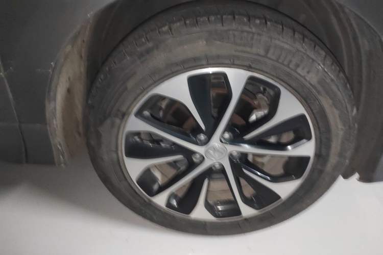 Used Honda Avancier 2017 240TURBO Two-Wheel Drive Premium Edition Right Front Wheel Hub