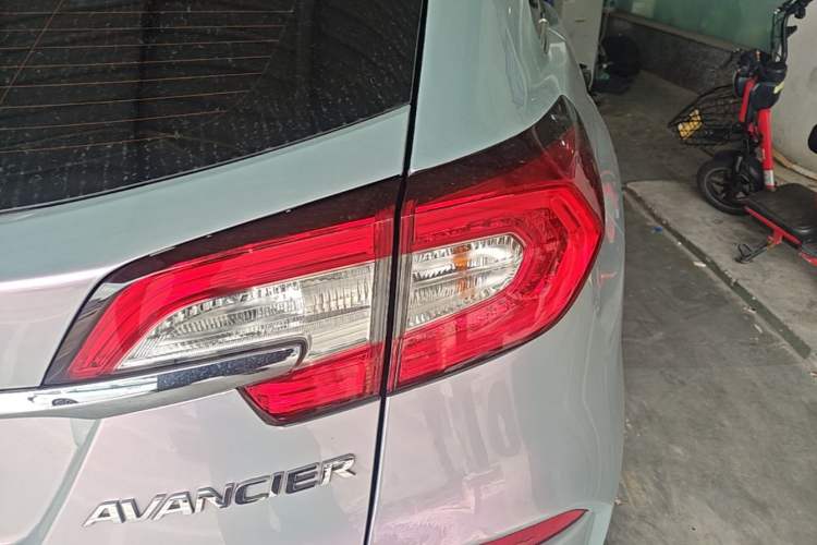 Used Honda Avancier 2017 370TURBO Four-Wheel Drive Prestige Edition Right Rear Taillight