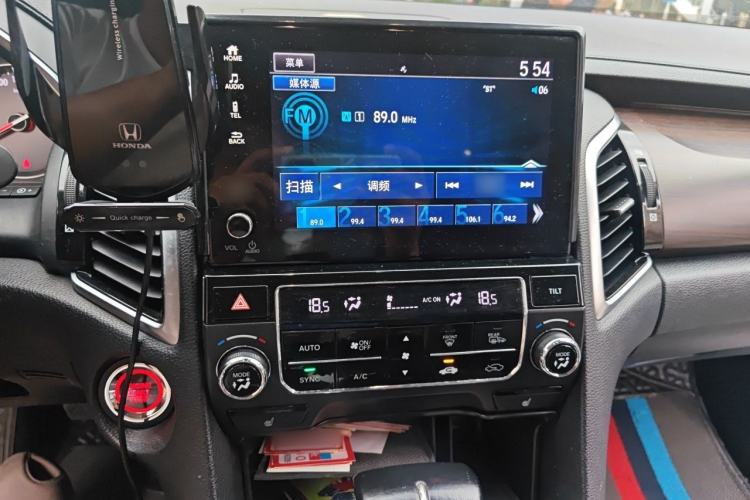 Used Honda Avancier 2017 240TURBO Two-Wheel Drive Premium Edition Audio And AC Panel