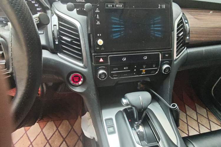 Used Honda Avancier 2017 240TURBO Two-Wheel Drive Elite Edition Audio And AC Panel