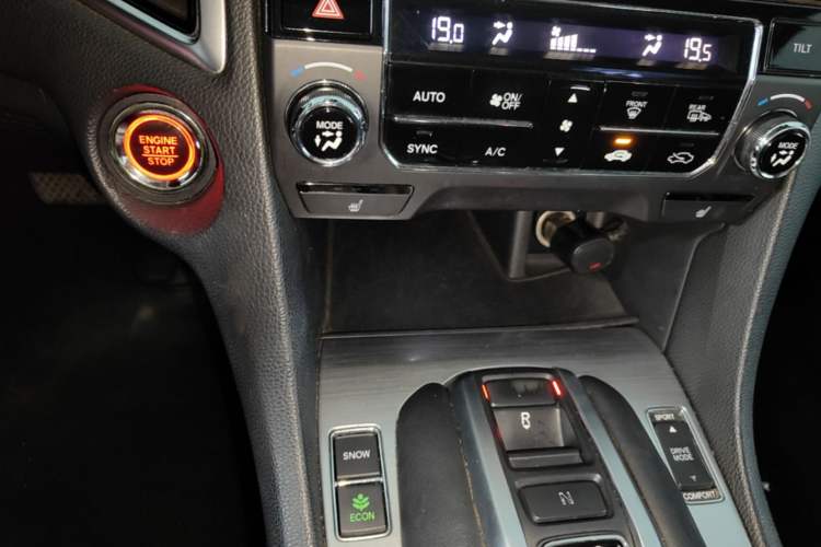 Used Honda Avancier 2017 370TURBO 2WD Luxury Edition Audio And AC Panel