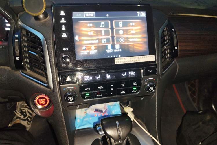 Used Honda Avancier 2017 240TURBO Two-Wheel Drive Premium Edition Audio And AC Panel