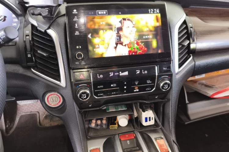 Used Honda Avancier 2017 370TURBO 2WD Luxury Edition Audio And AC Panel