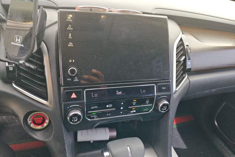 Used Honda Avancier 2017 240TURBO Two-Wheel Drive Elite Edition Audio And AC Panel