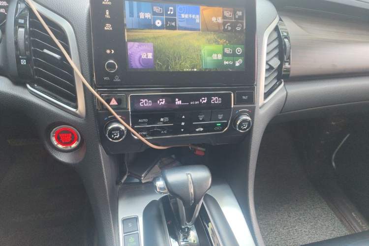 Used Honda Avancier 2017 240TURBO Two-Wheel Drive Comfort Version Audio And AC Panel
