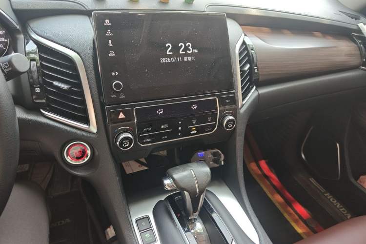 Used Honda Avancier 2017 240TURBO Two-Wheel Drive Elite Edition Audio And AC Panel