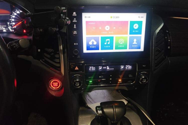 Used Honda Avancier 2017 240TURBO Two-Wheel Drive Premium Edition Audio And AC Panel