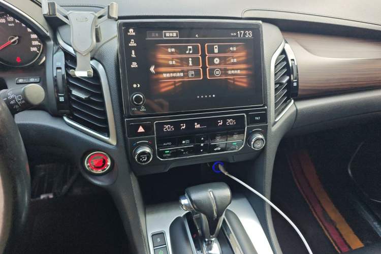 Used Honda Avancier 2017 240TURBO Two-Wheel Drive Comfort Version Audio And AC Panel