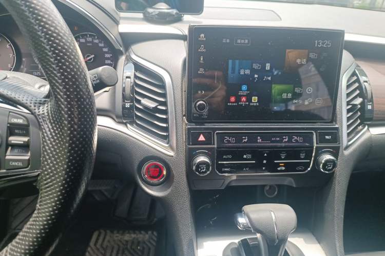 Used Honda Avancier 2017 240TURBO Two-Wheel Drive Elite Edition Audio And AC Panel