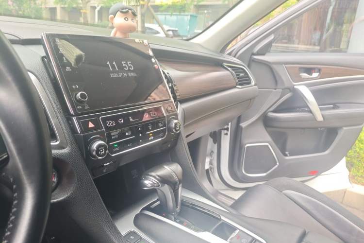 Used Honda Avancier 2017 240TURBO Two-Wheel Drive Luxury Edition Audio And AC Panel