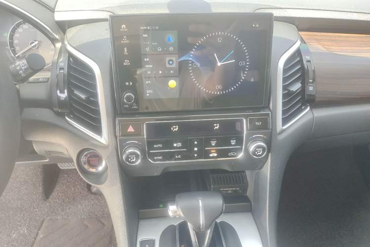 Used Honda Avancier 2017 240TURBO Two-Wheel Drive Comfort Version Audio And AC Panel