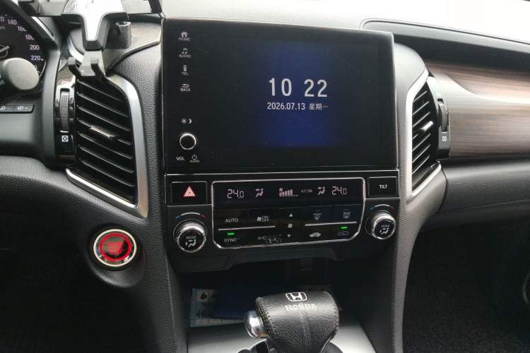 Used Honda Avancier 2017 240TURBO Two-Wheel Drive Elite Edition Audio And AC Panel