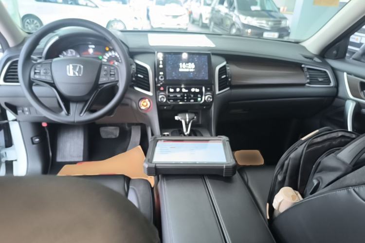 Used Honda Avancier 2017 240TURBO Two-Wheel Drive Luxury Edition Center Console