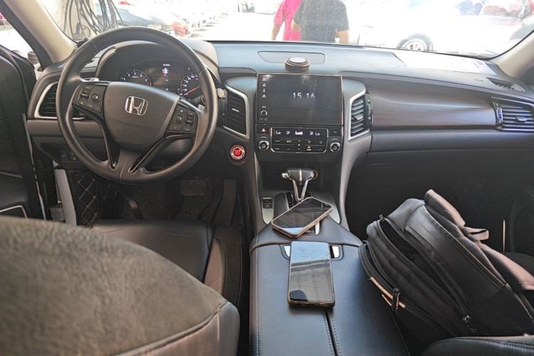 Used Honda Avancier 2017 240TURBO Two-Wheel Drive Comfort Version Center Console