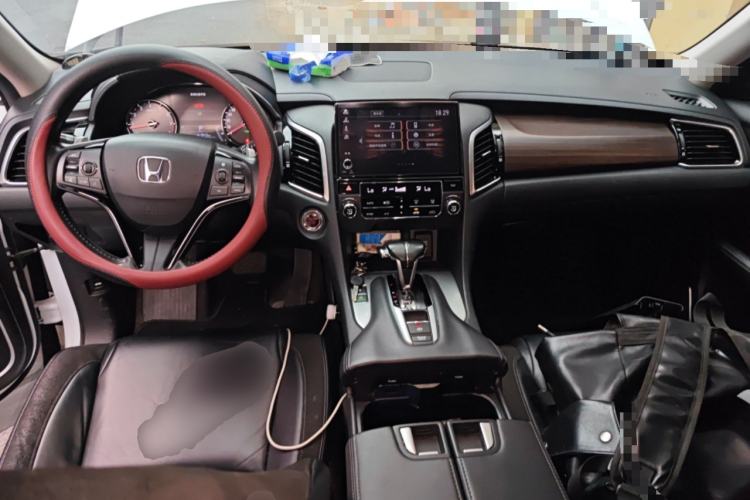 Used Honda Avancier 2017 240TURBO Two-Wheel Drive Comfort Version Center Console