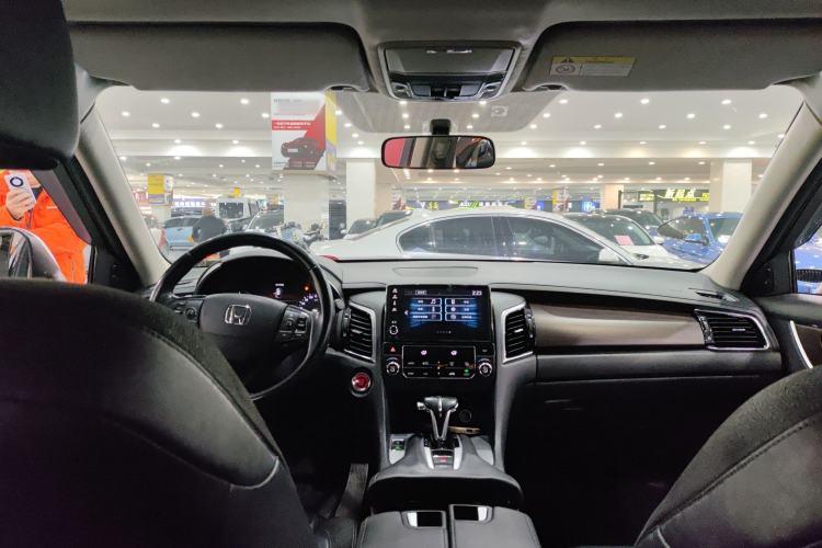 Used Honda Avancier 2017 240TURBO Two-Wheel Drive Comfort Version Center Console