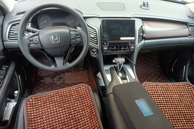 Used Honda Avancier 2017 240TURBO Two-Wheel Drive Elite Edition Center Console
