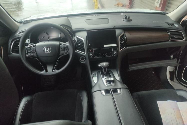 Used Honda Avancier 2017 240TURBO Two-Wheel Drive Elite Edition Center Console
