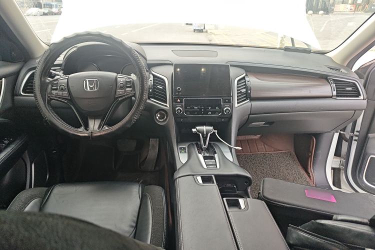 Used Honda Avancier 2017 240TURBO Two-Wheel Drive Luxury Edition Center Console