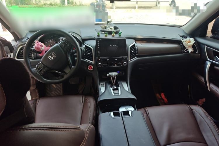 Used Honda Avancier 2017 240TURBO Two-Wheel Drive Elite Edition Center Console