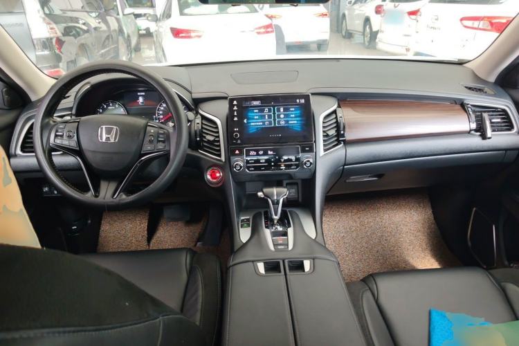 Used Honda Avancier 2017 240TURBO Two-Wheel Drive Comfort Version Center Console
