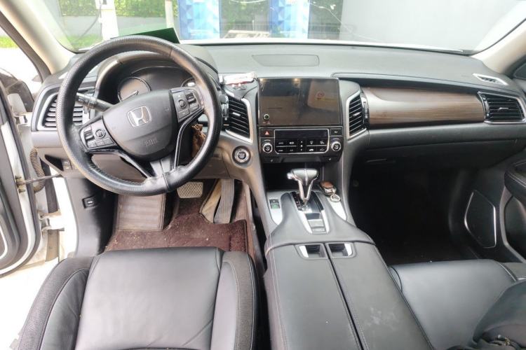 Used Honda Avancier 2017 240TURBO Two-Wheel Drive Premium Edition Center Console