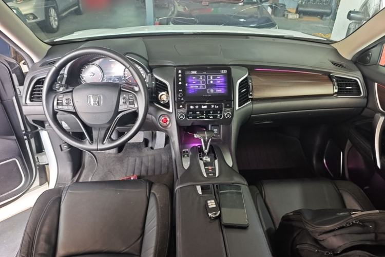 Used Honda Avancier 2017 240TURBO Two-Wheel Drive Comfort Version Center Console