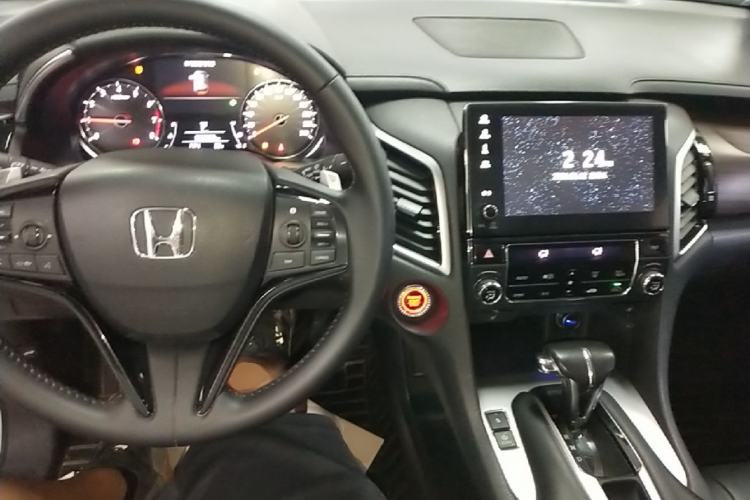 Used Honda Avancier 2017 240TURBO Two-Wheel Drive Luxury Edition Center Console
