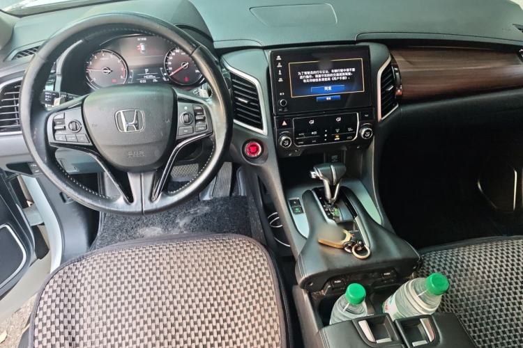 Used Honda Avancier 2017 240TURBO Two-Wheel Drive Premium Edition Center Console