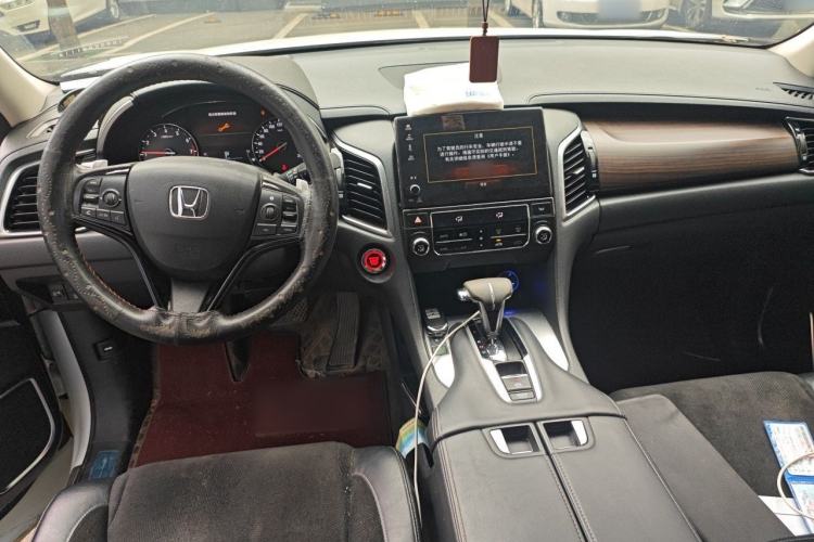 Used Honda Avancier 2017 240TURBO Two-Wheel Drive Elite Edition Center Console