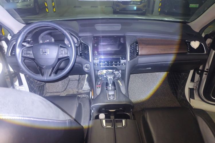 Used Honda Avancier 2017 240TURBO Two-Wheel Drive Comfort Version Center Console